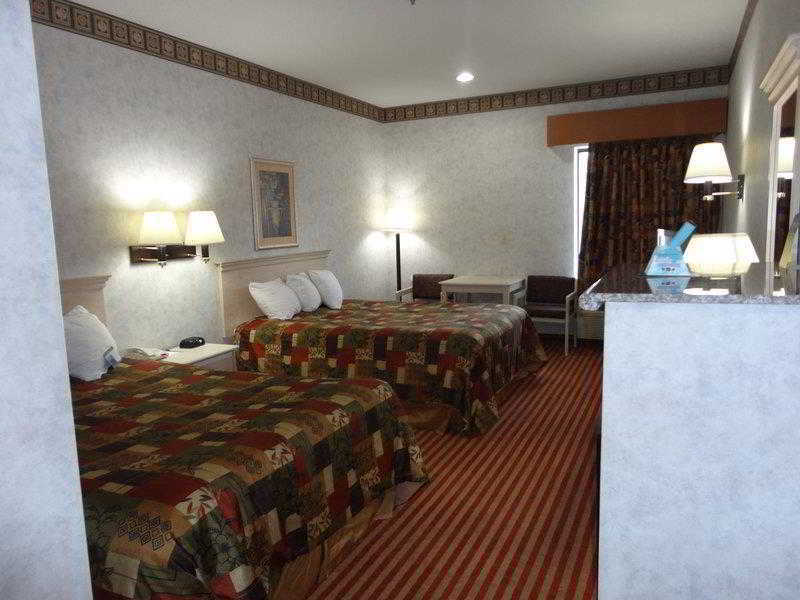 Americas Best Value Inn & Suites Bastrop Esterno foto