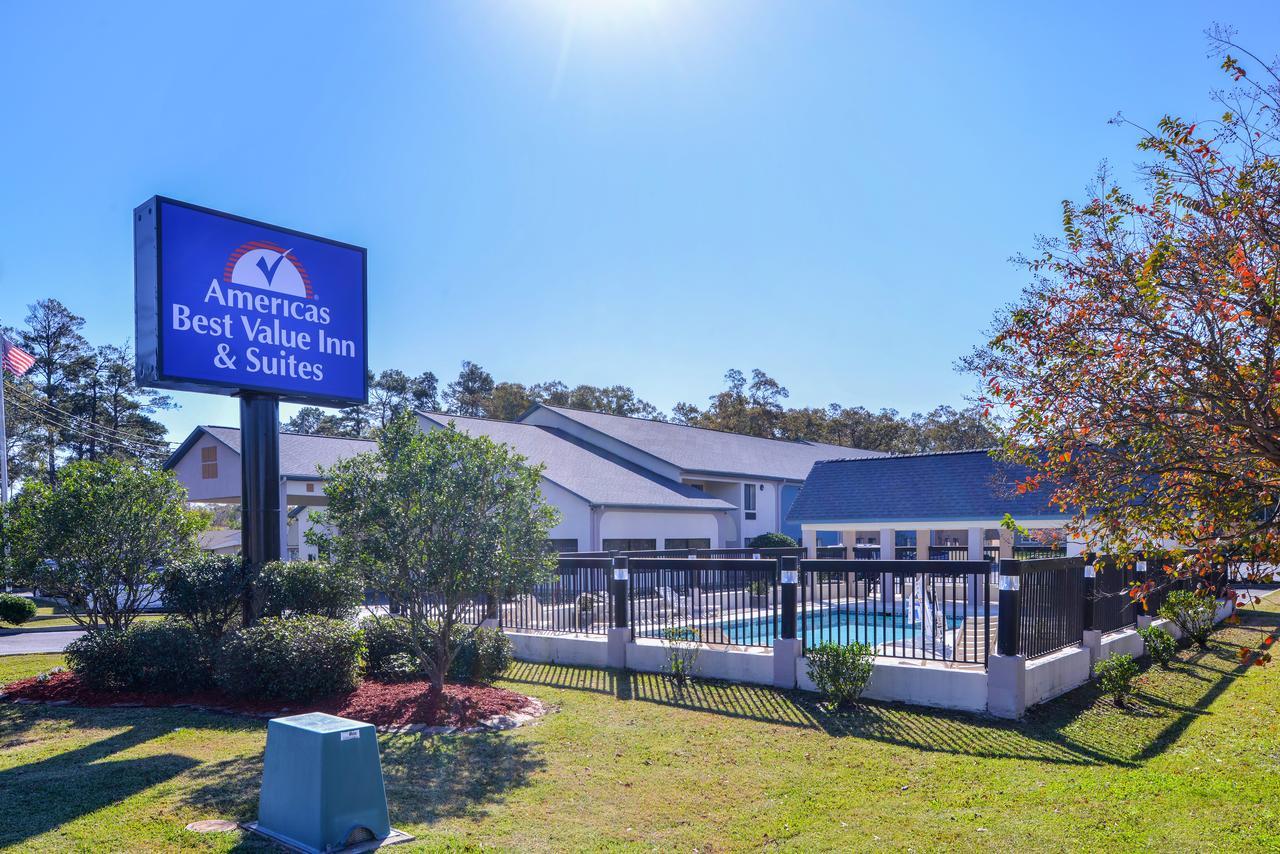 Americas Best Value Inn & Suites Bastrop Esterno foto