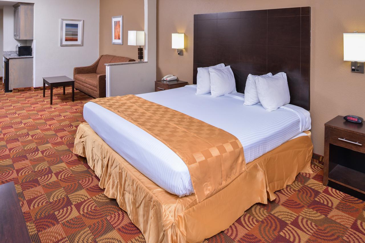 Americas Best Value Inn & Suites Bastrop Esterno foto