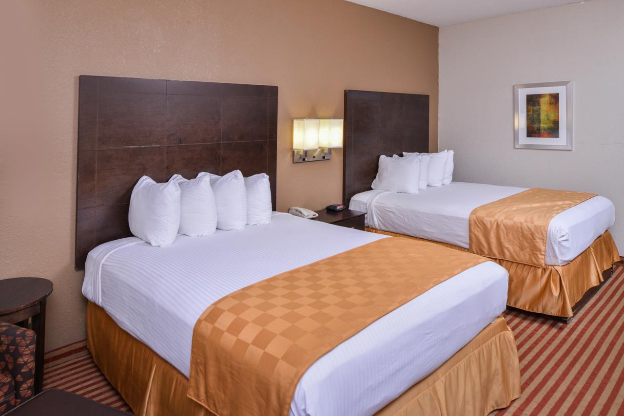 Americas Best Value Inn & Suites Bastrop Esterno foto